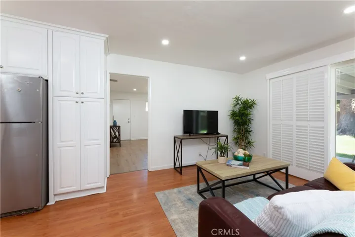 2170 Radnor Avenue, Long Beach, California 90815