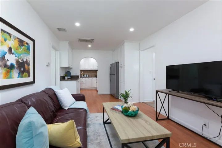 2170 Radnor Avenue, Long Beach, California 90815