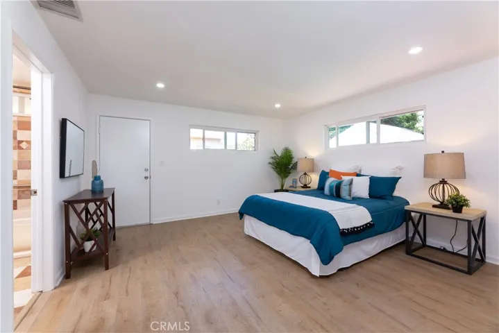 2170 Radnor Avenue, Long Beach, California 90815