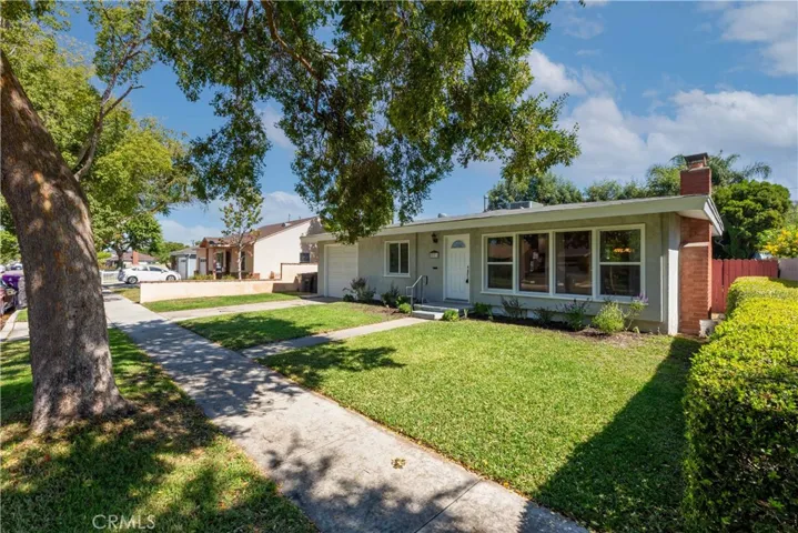 2170 Radnor Avenue, Long Beach, California 90815