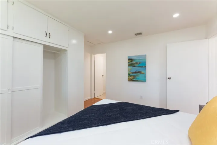 2170 Radnor Avenue, Long Beach, California 90815
