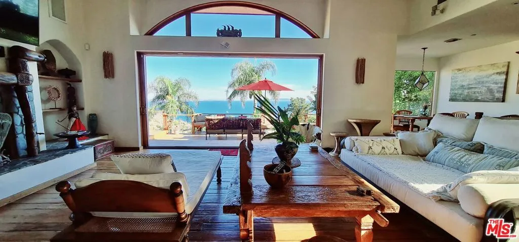 20404 Little Rock Way, Malibu, California 90265