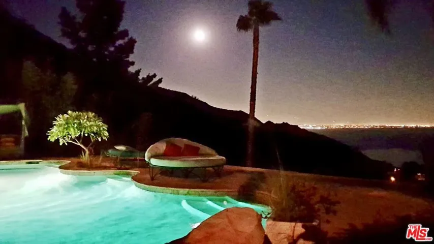 20404 Little Rock Way, Malibu, California 90265
