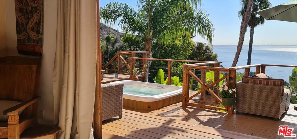 20404 Little Rock Way, Malibu, California 90265