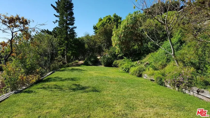 20404 Little Rock Way, Malibu, California 90265