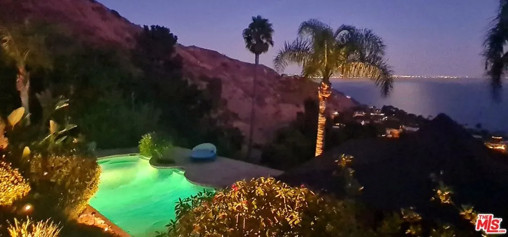 20404 Little Rock Way, Malibu, California 90265