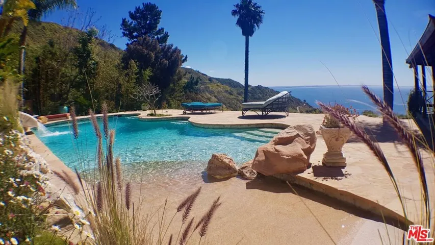 20404 Little Rock Way, Malibu, California 90265