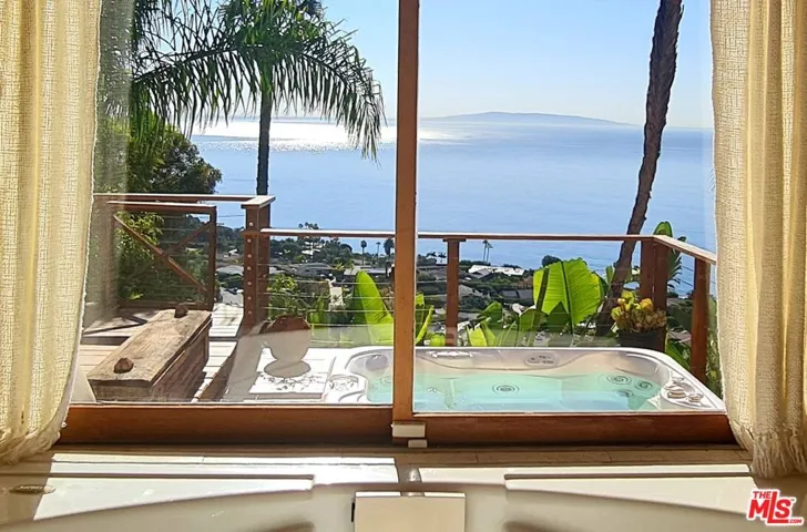 20404 Little Rock Way, Malibu, California 90265