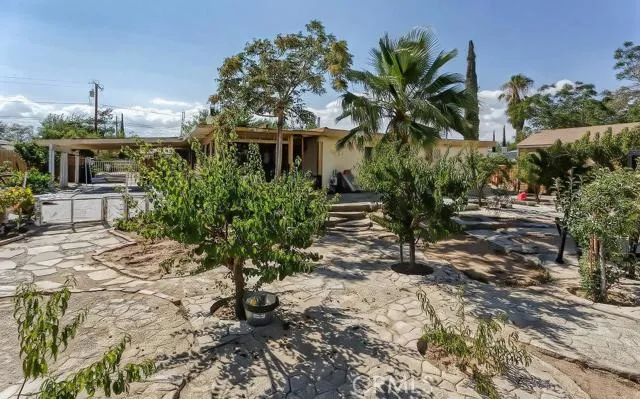 10379 Hemlock Avenue, Hesperia, California 92345