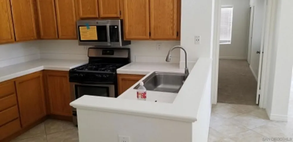 27529 Calinda, Mission Viejo, California 92692