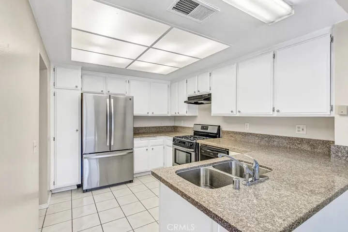 22315 Harbor Ridge Lane 3, Torrance, California 90502