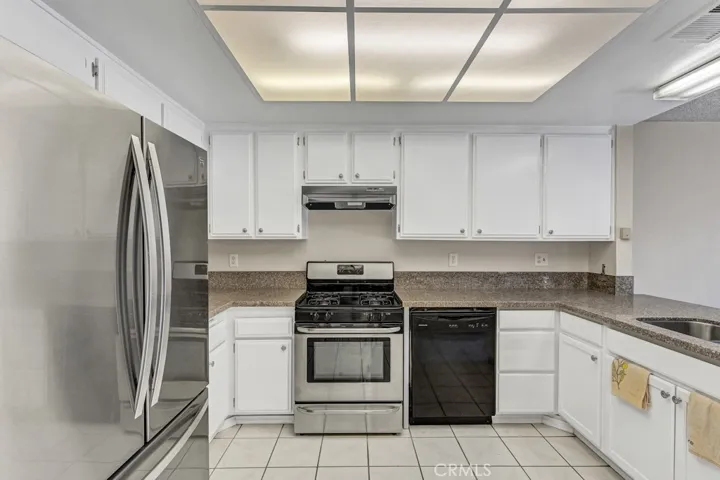 22315 Harbor Ridge Lane 3, Torrance, California 90502