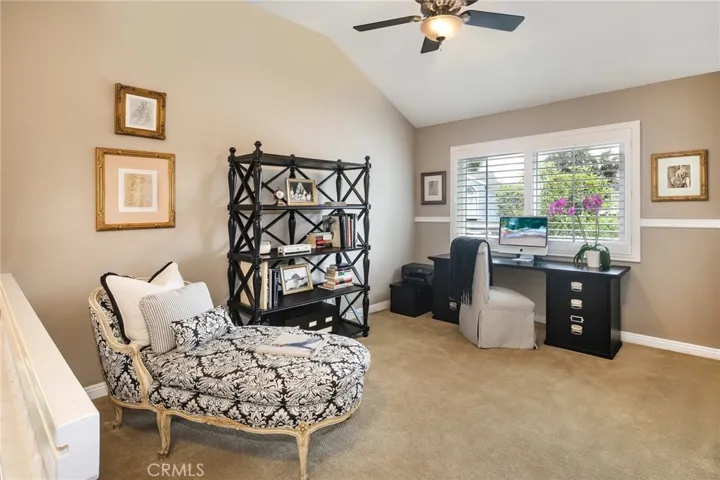 Spacious upper loft