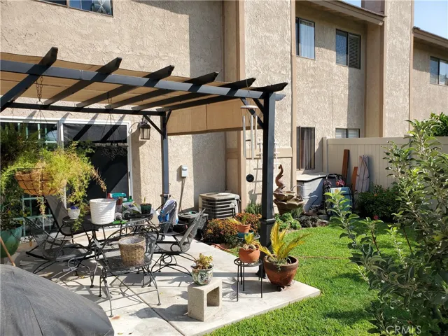4150 Schaefer Avenue 14, Chino, California 91710