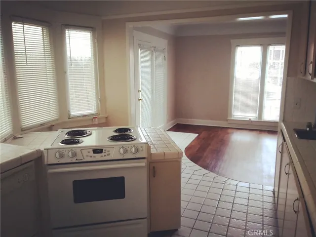 138 Hermosa Avenue, Long Beach, California 90802