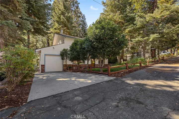31405 Pinehurst Drive, Running Springs, California 92382