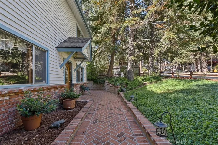 31405 Pinehurst Drive, Running Springs, California 92382
