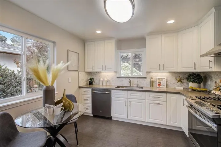 , Pacifica, California 94044