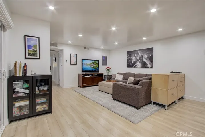 1720 Mission Street 7, South Pasadena, California 91030
