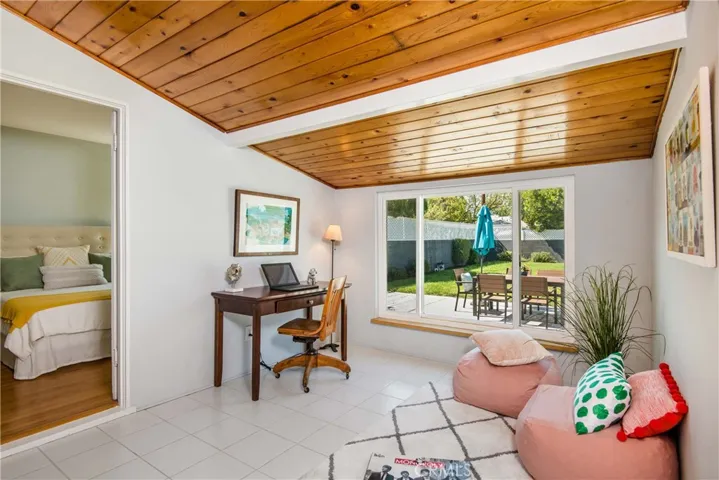 6223 Farmdale Avenue, North Hollywood, California 91606