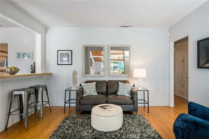6223 Farmdale Avenue, North Hollywood, California 91606