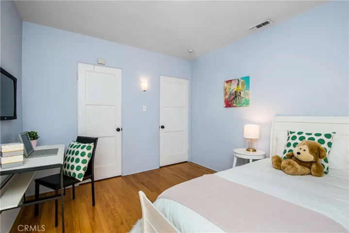 6223 Farmdale Avenue, North Hollywood, California 91606