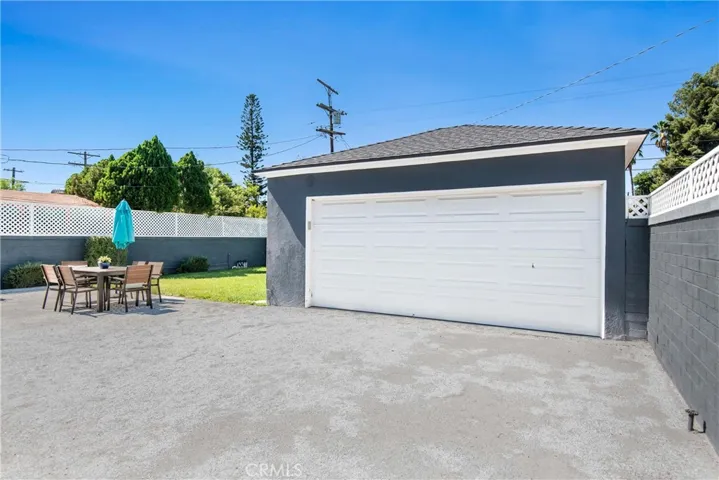 6223 Farmdale Avenue, North Hollywood, California 91606