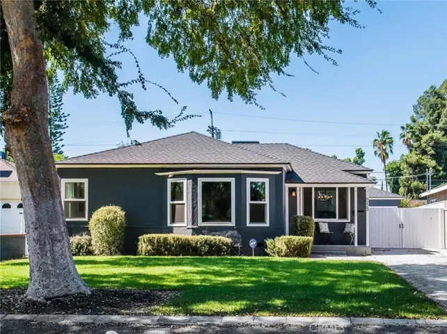 6223 Farmdale Avenue, North Hollywood, California 91606