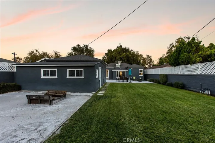 6223 Farmdale Avenue, North Hollywood, California 91606