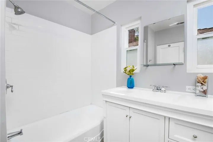 6223 Farmdale Avenue, North Hollywood, California 91606