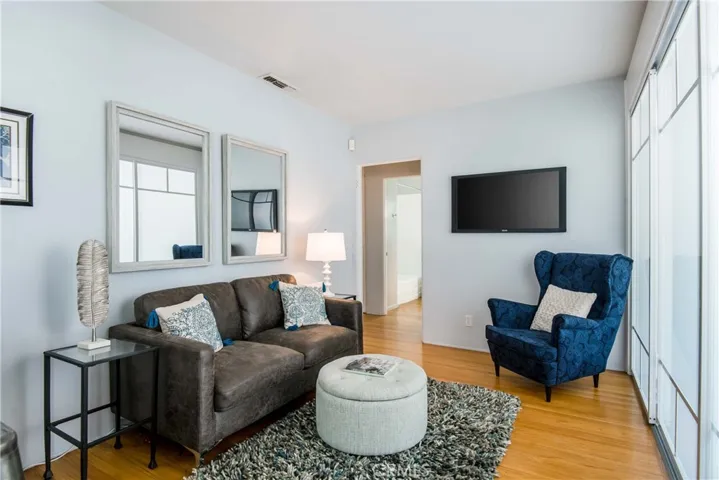 6223 Farmdale Avenue, North Hollywood, California 91606