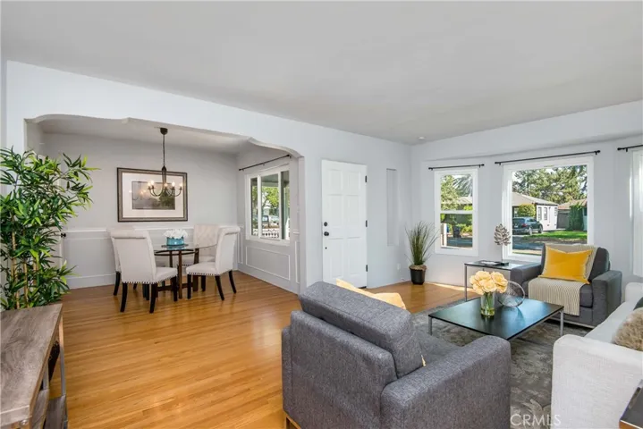 6223 Farmdale Avenue, North Hollywood, California 91606