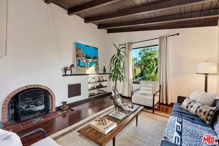 8955 Beverlywood Street, Los Angeles, California 90034