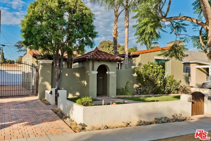 8955 Beverlywood Street, Los Angeles, California 90034