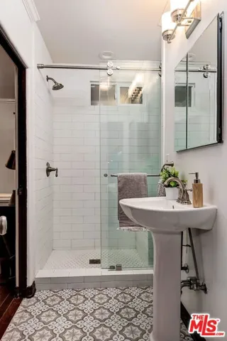 8955 Beverlywood Street, Los Angeles, California 90034