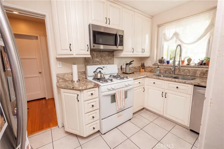 6429 W 86th Place, Westchester, California 90045
