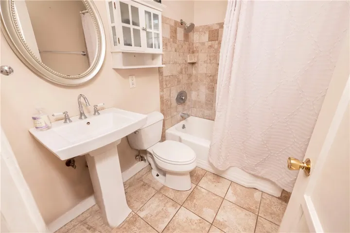 6429 W 86th Place, Westchester, California 90045