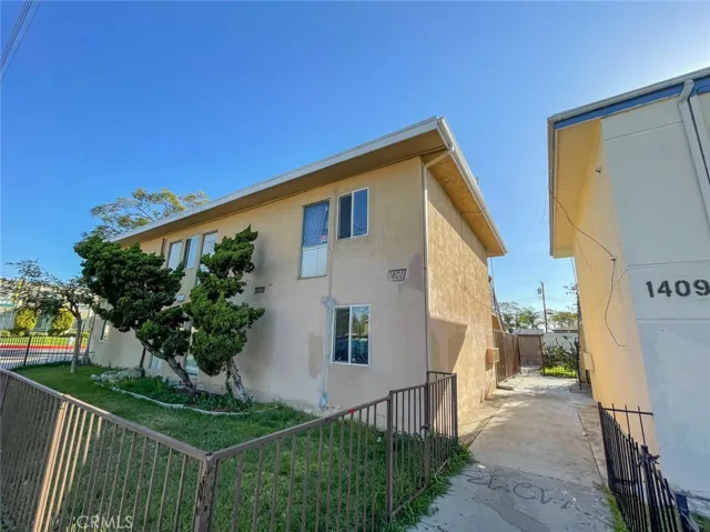 1401 S Standard Avenue, Santa Ana, California 92707