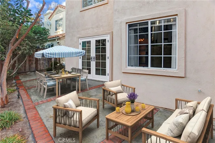 4333 Willow Glen Street, Calabasas, California 91302