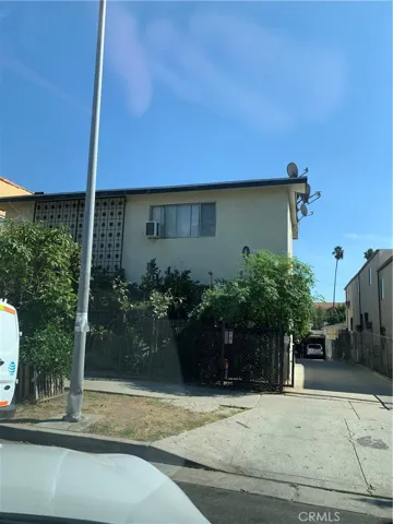 910 S Catalina Street, Los Angeles, California 90006