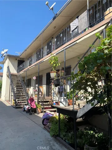 910 S Catalina Street, Los Angeles, California 90006