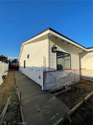 620 E E Street, Ontario, California 91764