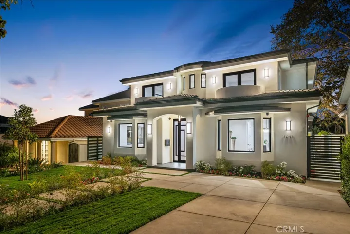 1041 E Palm Avenue, Burbank, California 91501