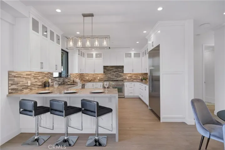1041 E Palm Avenue, Burbank, California 91501