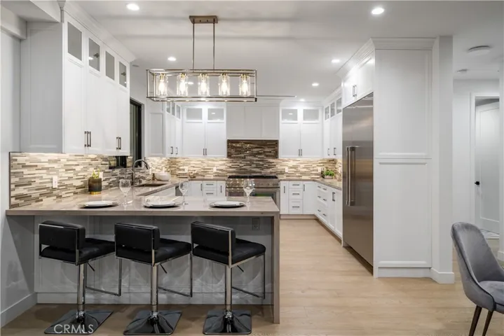 1041 E Palm Avenue, Burbank, California 91501