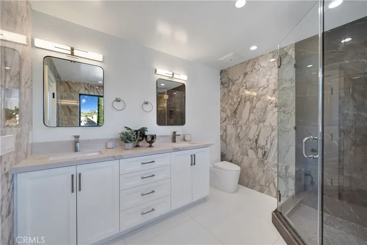 1041 E Palm Avenue, Burbank, California 91501