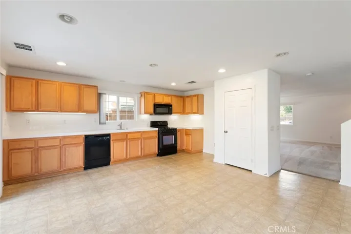 45032 Promise Road, Lake Elsinore, California 92532