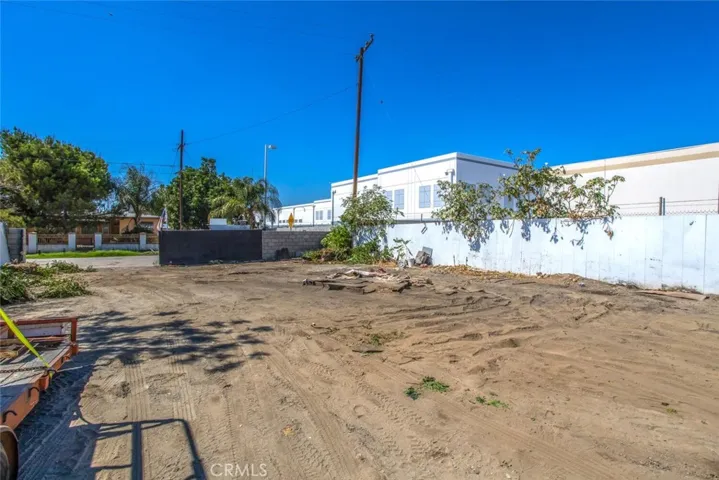 LOOKING TO FOISY STREET ON DEMO DAY