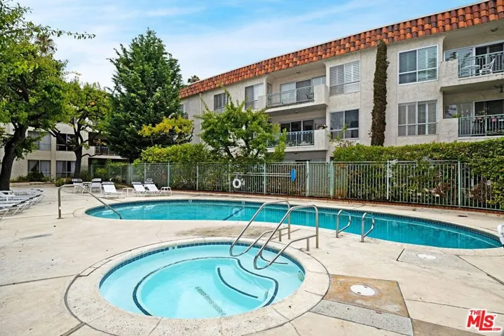 836 S Bundy Drive 405, Los Angeles, California 90049