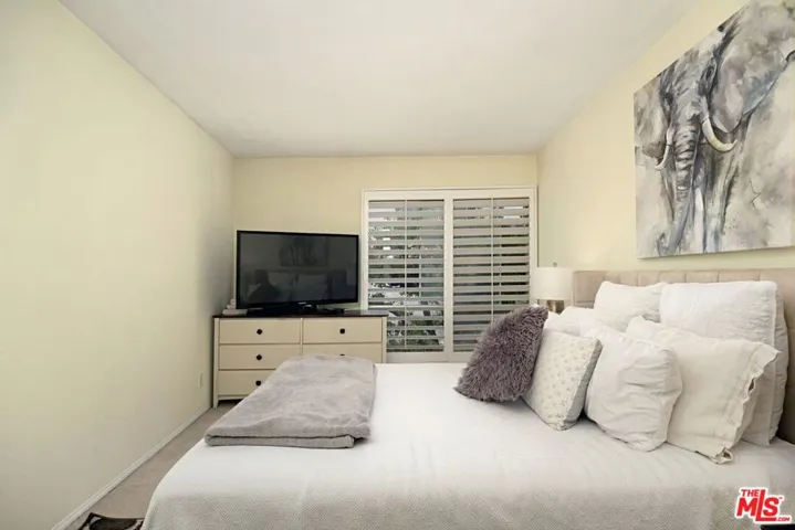 836 S Bundy Drive 405, Los Angeles, California 90049